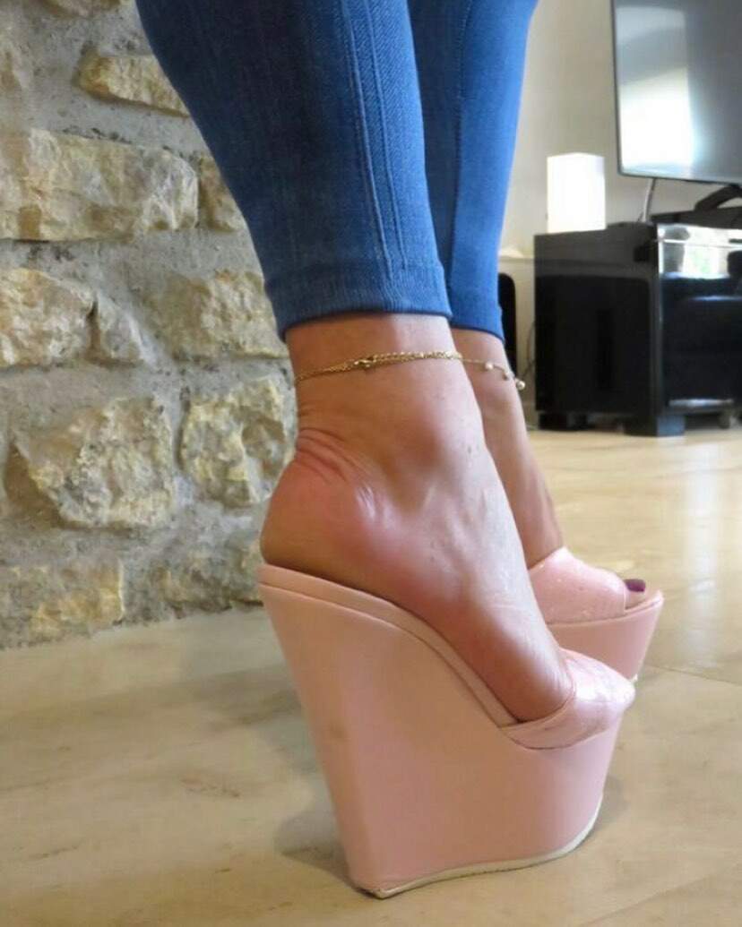 TAMANCO NUDE 17 CM Kwiui Calçados