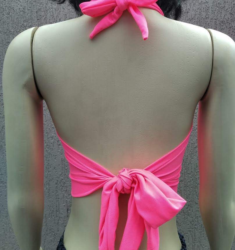 cropped de amarrar nas costas