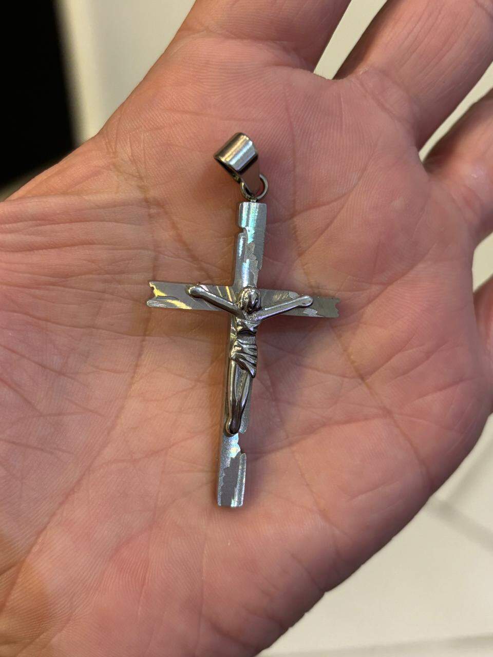 Pingente em Aço Cirúrgico 316L - Crucifixo | Sempre Joias