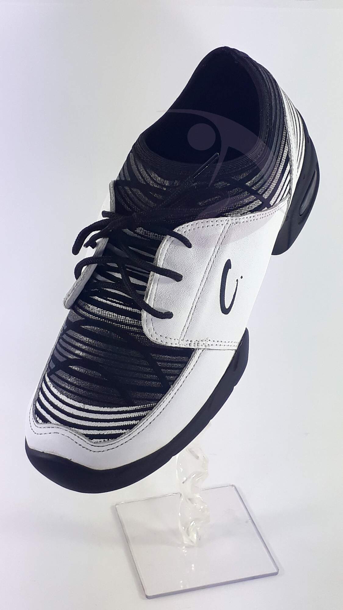 tenis capezio preto