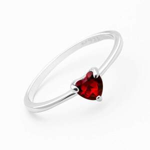 Anel Solitrio Corao Vermelho em Prata 925