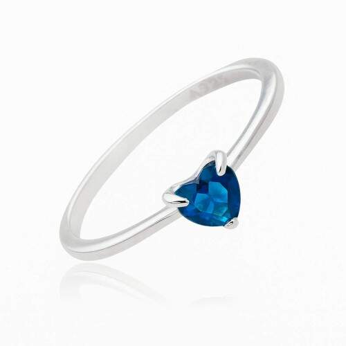 Anel Solitrio Corao Azul Escuro em Prata 925