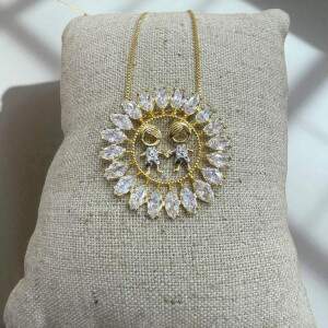 Colar 2 Filho Meninos Mandala Com Pedras Cristais Banhado a Ouro