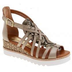 Sandália Comfort Salto Anabela 5cm - Nude/ Cobra