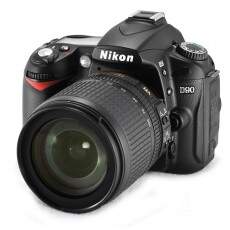 Cmera Digital Nikon SLR D90 - ( KIT 2 ) 12.3 Megapixels, Lente 18-105mm VR + Kit com Carto SD 32GB e Bolsa - Cod 00110