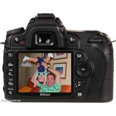 Cmera Digital Nikon SLR D90 - ( KIT 2 ) 12.3 Megapixels, Lente 18-105mm VR + Kit com Carto SD 32GB e Bolsa - Cod 00110