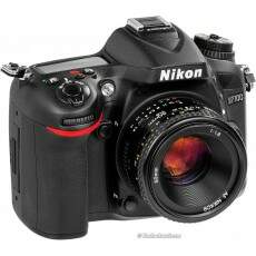 Cmera Digital Nikon SLR D7100, com lente 18-105 - 24.1 Megapixels + carto de 16 Gb e Bolsa