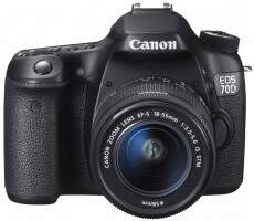 Cmera Digital Canon EOS 70D com lente 18-55 - 20.2 Megapixels + carto SD 16 Gb e Bolsa