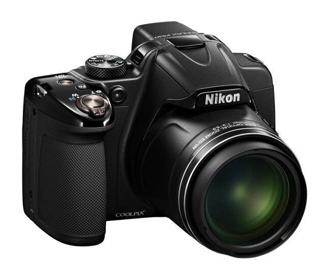 Cmera Digital Nikon Coolpix P530, 16.1 MP, Zoom ptico 42X, LCD 3, Full HD, + Kit Carto SD 32 Gb e Bolsa