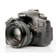 Cmera Digital Canon DSLR EOS 60D 18.0 Megapixels, Lente EF-S 18-135mm + Carto SD 16GB e Bolsa