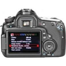 Cmera Digital Canon DSLR EOS 60D - 18.0 Megapixels, Lente EF-S 18-200mm + Kit com Carto SD 16GB e Bolsa
