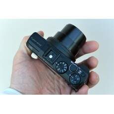 Cmera Digital Sony Cyber-shot DSC-HX50V, 20,4 Megapixels, LCD Principal 3,0\\\", Zoom ptico 30x, Wi-Fi, GPS, Foto 3D, Filma em Full HD , Cor Preta, + Kit 2 Memoria 32 Gb e Bolsa