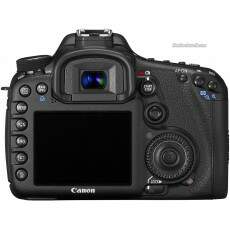 Cmera Digital Canon SLR EOS 7D - 18.0 Megapixels, Lente Canon EF-S 18-135mm + Kit com Carto Compact Flash 8GB e Bolsa - Cod 0079