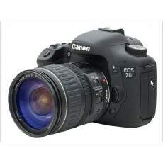 Cmera Digital Canon SLR EOS 7D - 18.0 Megapixels, Lente Canon EF-S 18-135mm + Kit com Carto Compact Flash 8GB e Bolsa - Cod 0079