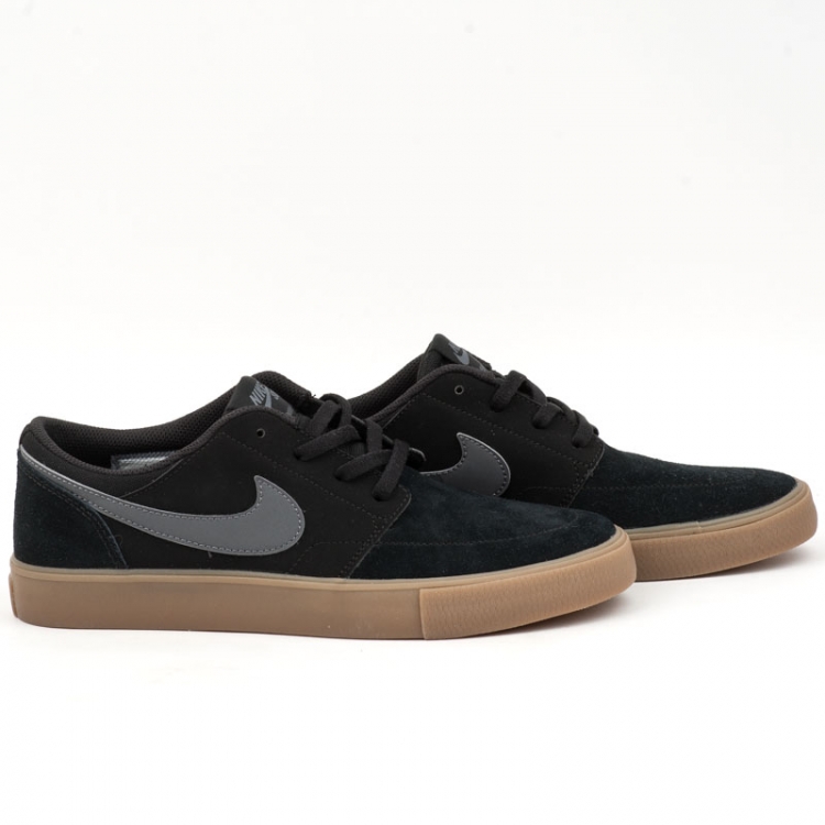 tenis nike portmore