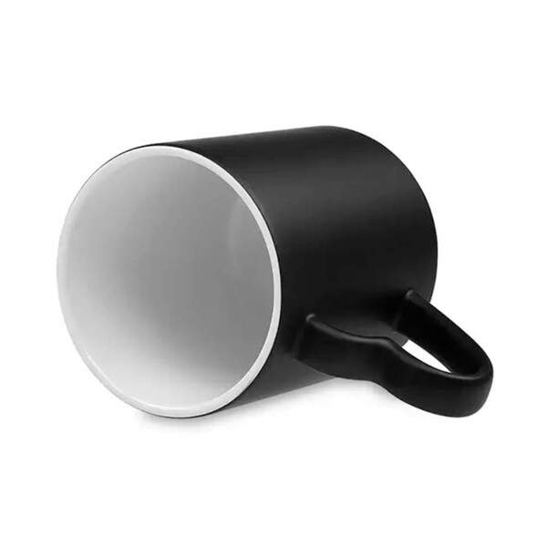 Caneca de Cermica Mgica Preta com Ala Corao - 325ml