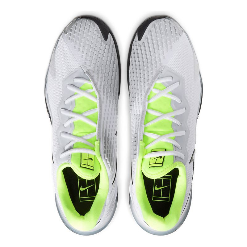 tenis nike branco e verde