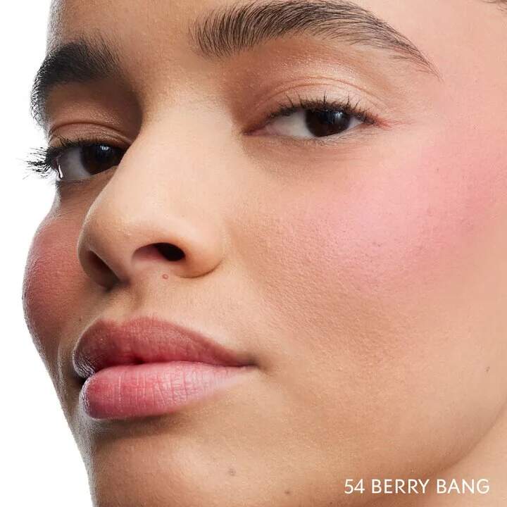 Make Me Blush 24H YSL 54 Berry Bang Buildable Powder Blush