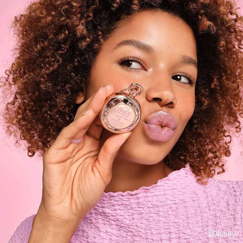 Balm Labial Chaveiro Essence 02 Alice No Pais Das Maravilhas