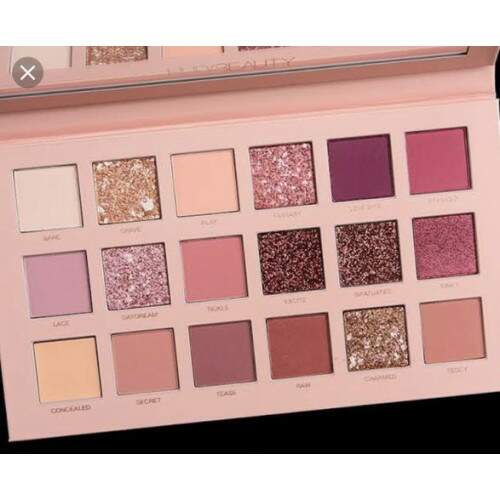 Paleta de sombras Huda Beauty The New Nude Palette - DANI CASSIANO