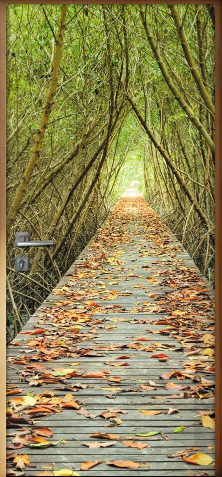 Adesivo para Porta Ponte de Madeira na Floresta