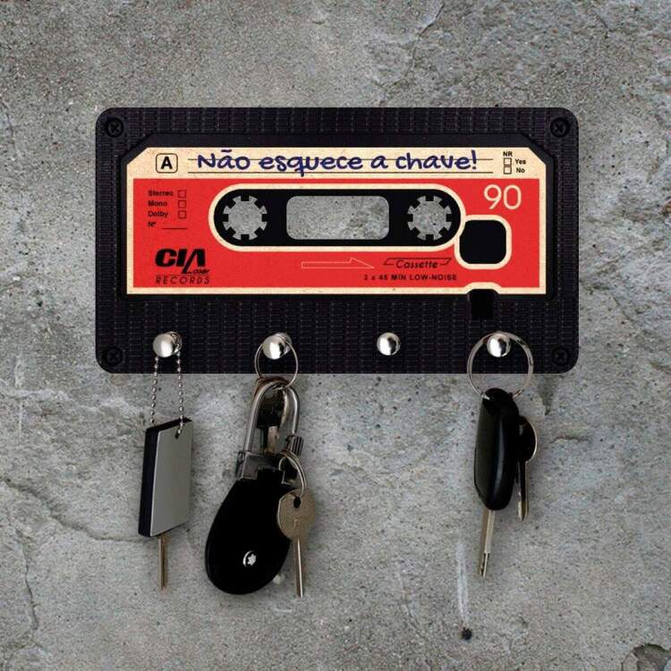 Porta Chaves de Parede Retro Fita K7 MDF 10,5x19cm