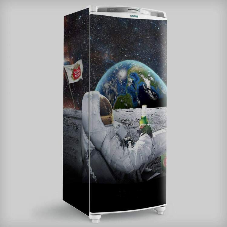 Adesivo para Geladeira Astronauta com Cerveja