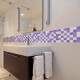 Faixa de Parede Imitando Azulejo Lil�s e Branco