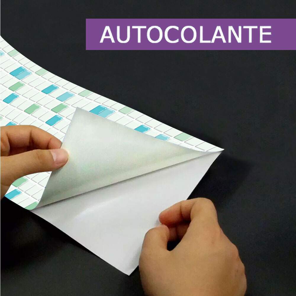 Faixa de Parede Imitando Pastilhas Verdes e Brancas