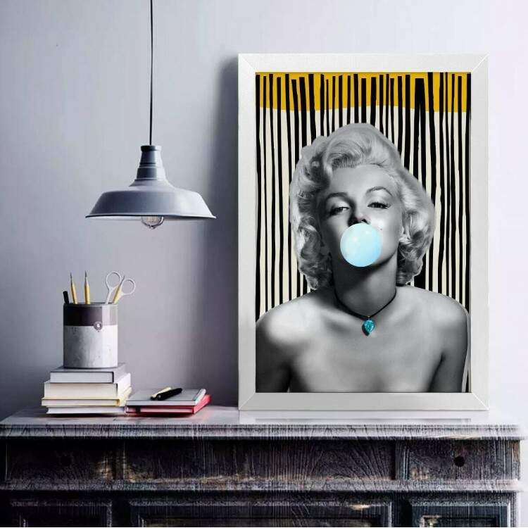 Quadro Decorativo Marilyn Monroe com Chiclete Azul