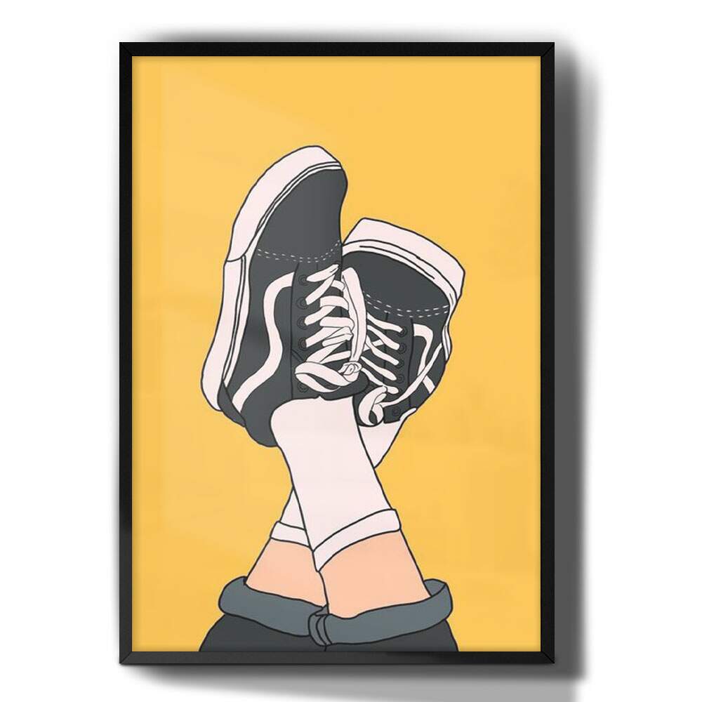 Quadro Decorativo T�nis e pernas Cruzadas com Fundo Amarelo