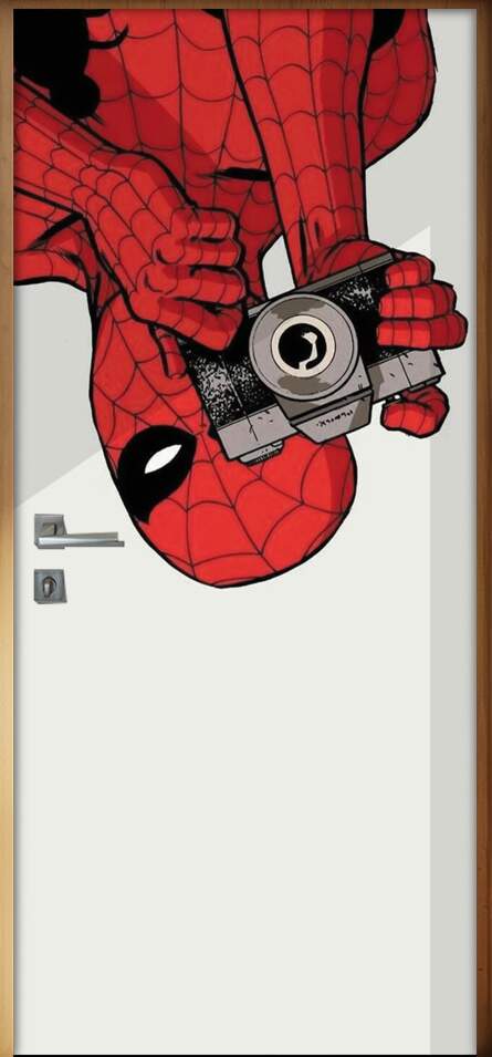 Adesivo para Porta Homem Aranha Tirando Foto