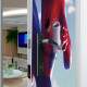 Adesivo para Porta Homem Aranha Tomando Caf�