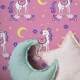 Papel de Parede Infantil Unic�rnio com Arco �ris Fundo Rosa Estrelado