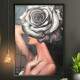 Quadro Decorativo Collage Flowers Mulher com Olhos Tampados Por Rosa Cinza