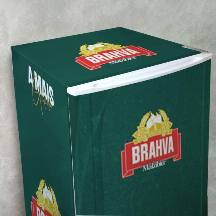 Adesivo para Envelopamento de Geladeira Fardinho de Cerveja com o Fundo Verde