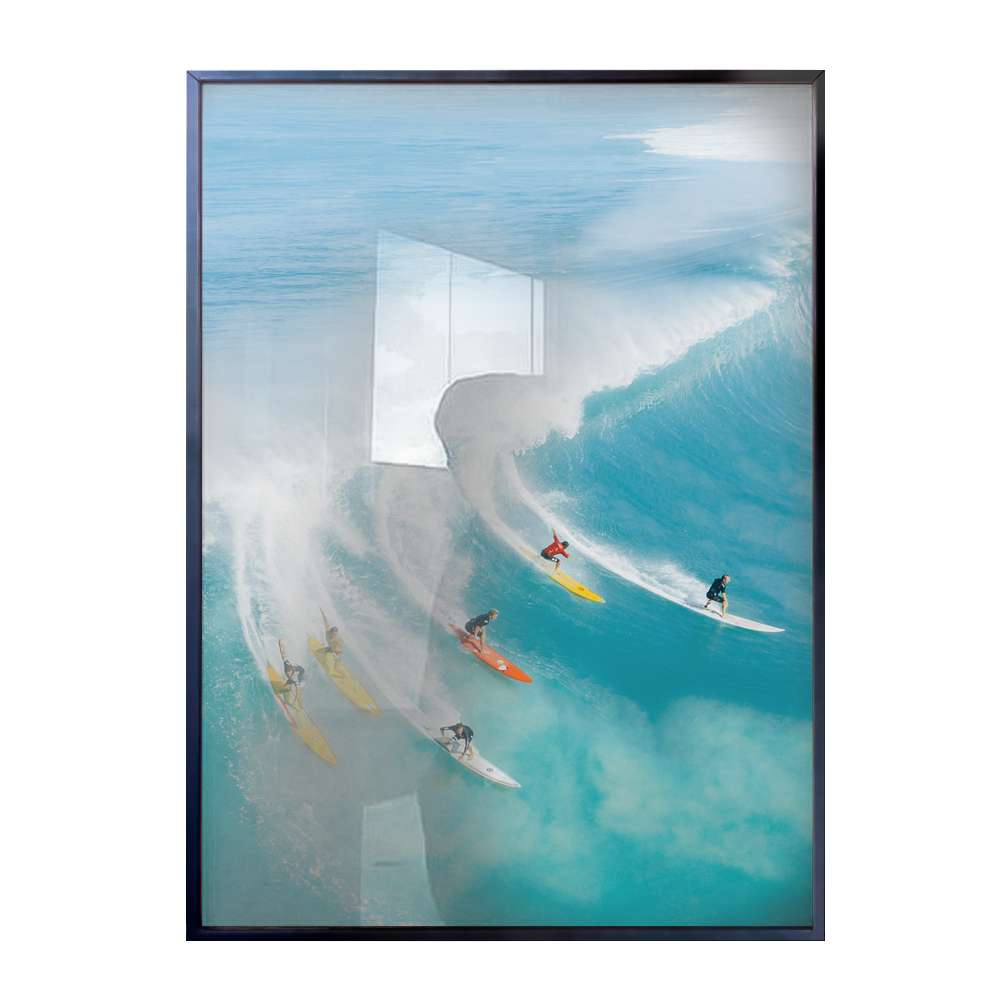 Quadro Decorativo Surfando No Meio Do Mar Azul