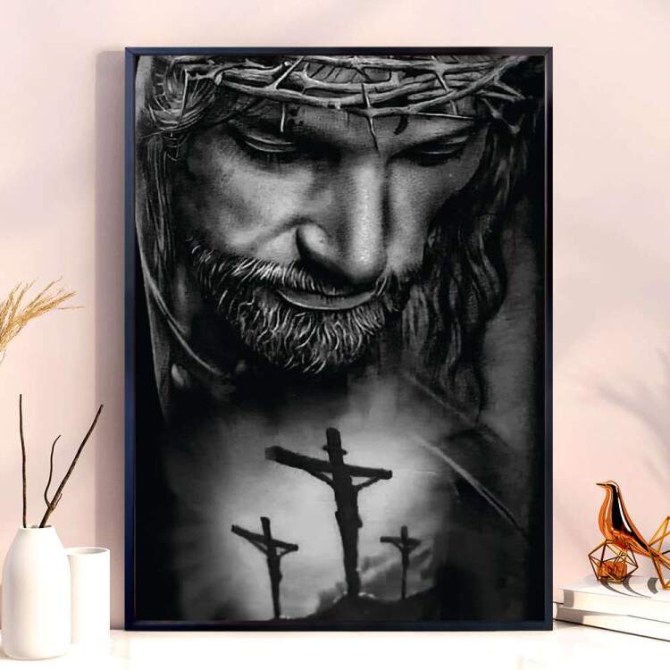 Quadro Decorativo Preto e Branco Jesus Cristo Em Frente A Cruz