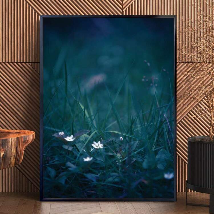 Quadro Decorativo Grama Verde E Florzinhas Brancas