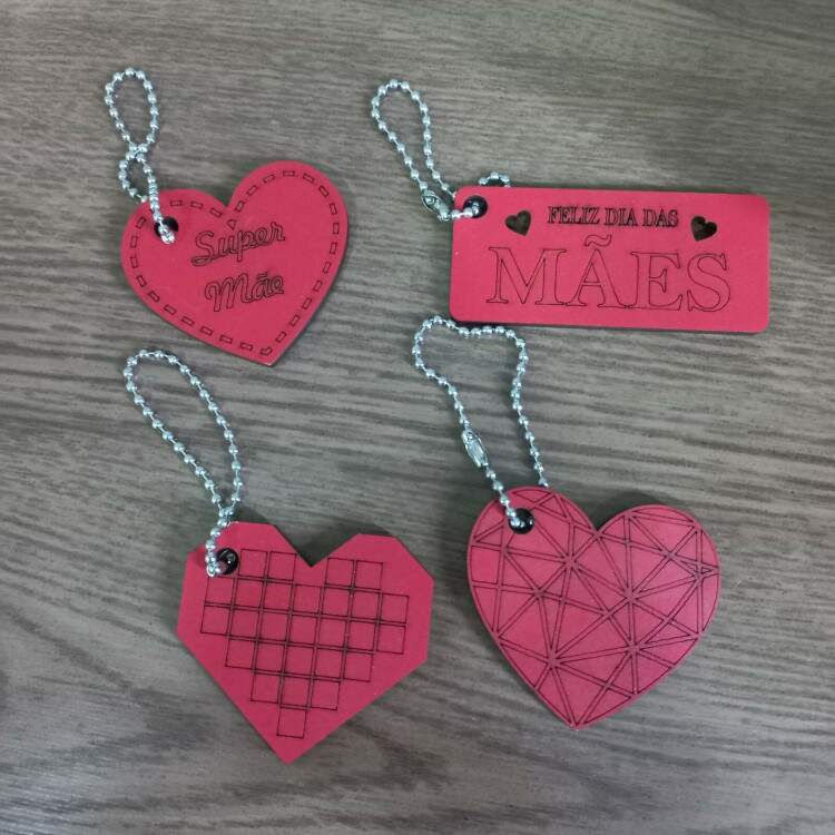 Porta Chaves de Parede MDF Love e 4 Chaveiros