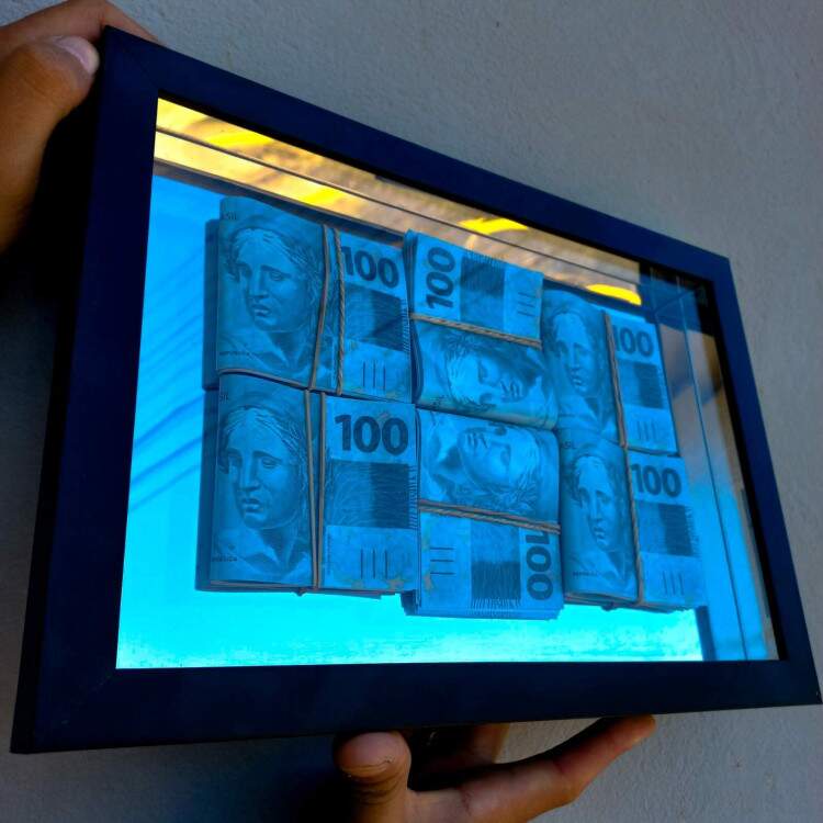 Quadro Decorativo Dinheiro Notas 100 reais Espelhado
