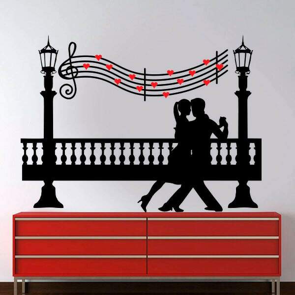 Adesivo de Parede Casal com Notas Musicais