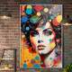Quadro Decorativo Pop Art Mulher Repleta de Cores em Formato de C�rculo