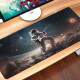 Mouse Pad Gigante 70x30cm Astronauta com Guitarra na Lua