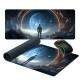 Mouse Pad Gigante 70x30cm Astronauta No Espa�o Observando Outro Planeta