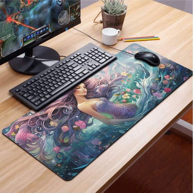 Mouse Pad Gigante 70x30cm Sereia com Calda Azul e Cabelo Roxo