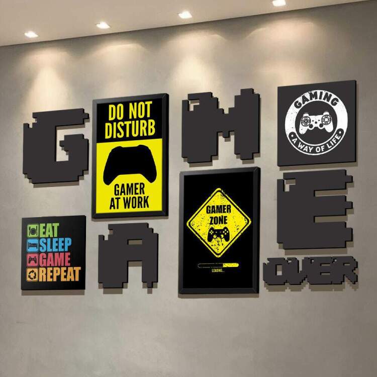 Quadro Decorativo em Formato de Conjuntos Game Over em Preto e Amarelo