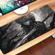 Mouse Pad Gigante 70x30cm Anime Desenho de Homem com Espada