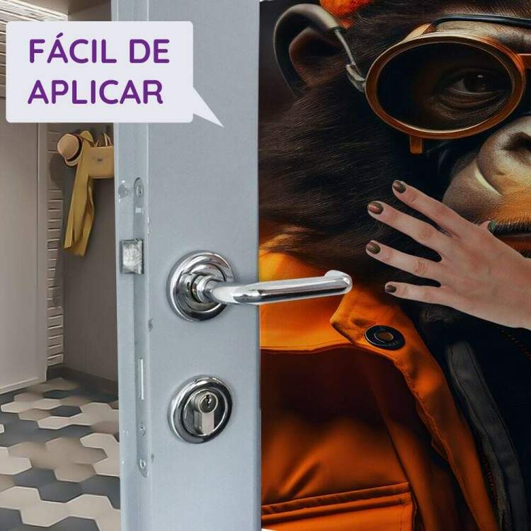 Adesivo Para Porta Macaco com Roupa e Touca Laranja