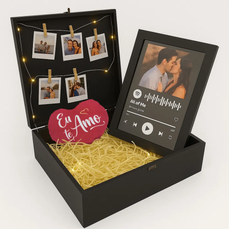 Kit Caixa com Luzes, Quadro Corao e Fotos Personalizado